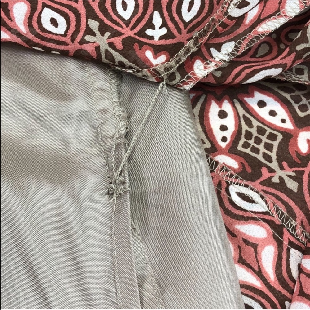 Ann Taylor Loft Petites lined side zip full paneled paisley skirt - Picture 8 of 10